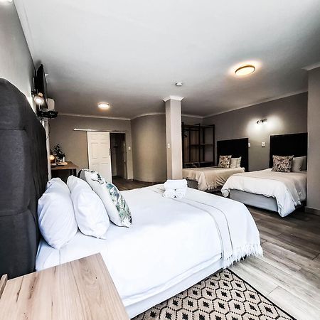 B At Home Guest House Пит-Ретиф Экстерьер фото