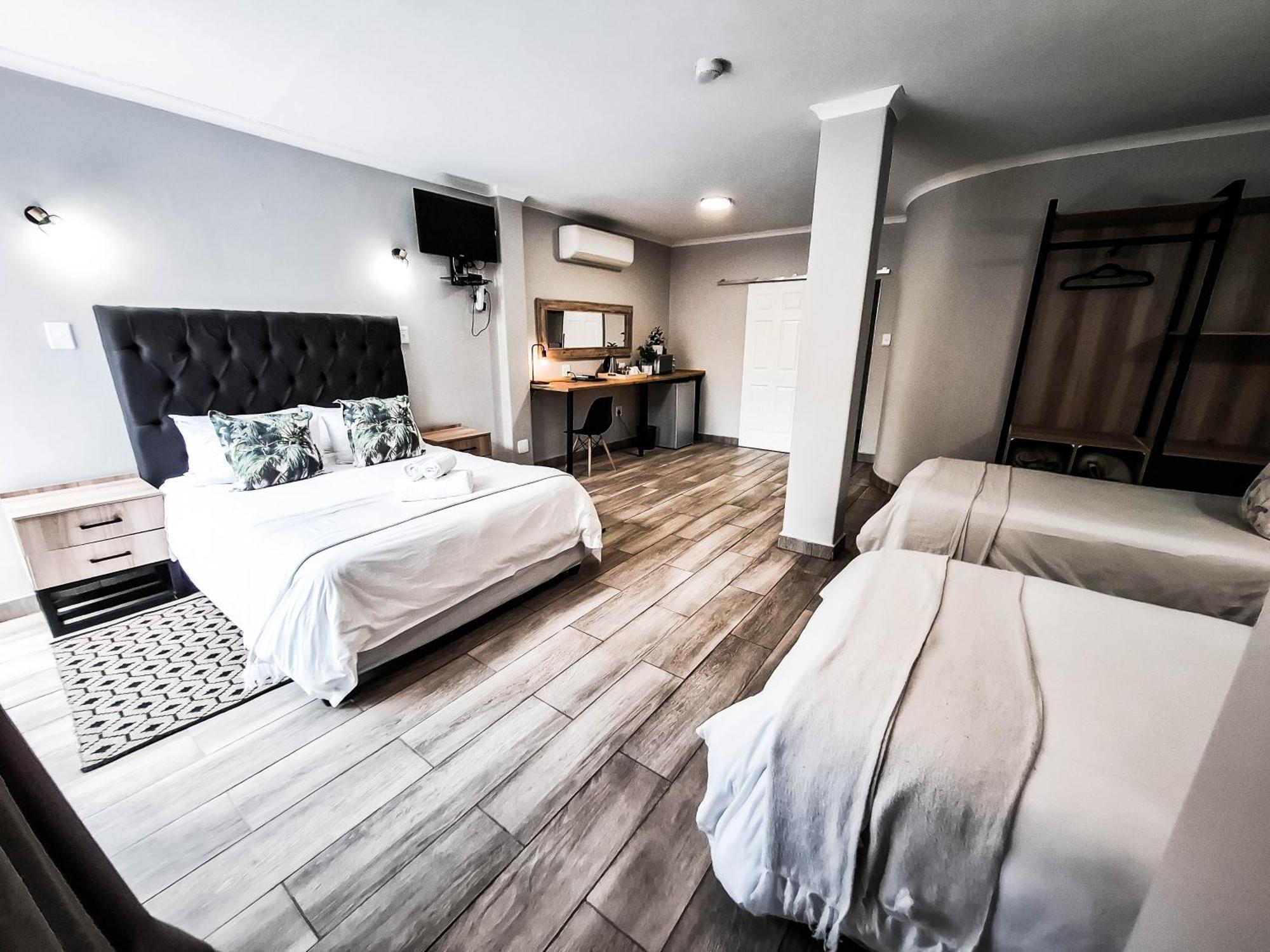 B At Home Guest House Пит-Ретиф Экстерьер фото