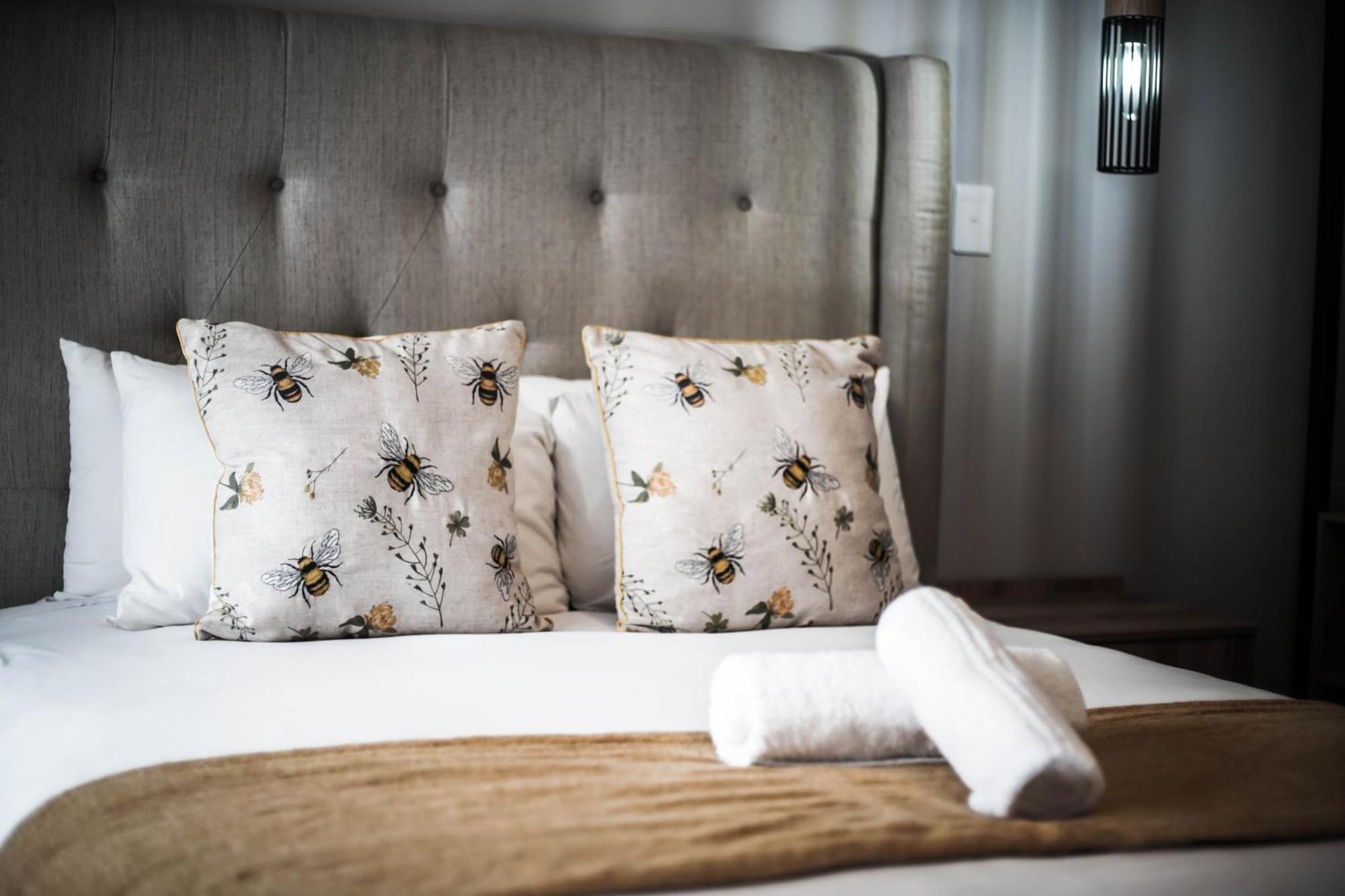 B At Home Guest House Пит-Ретиф Экстерьер фото
